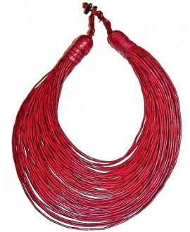 Collar de cuero rojo (Ghana)