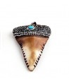 Colgante diente tiburón de resina/cristal pavé ( circonita ) 50x40mm
