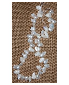 Perla de rio irregular, 10-18mm, precio por ristra